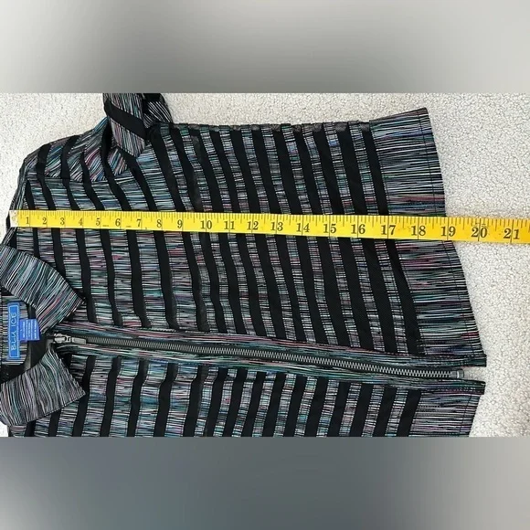 Blu Ice Zippered Long Sleeved Leather Jacket, size L - Picture 10 of 12